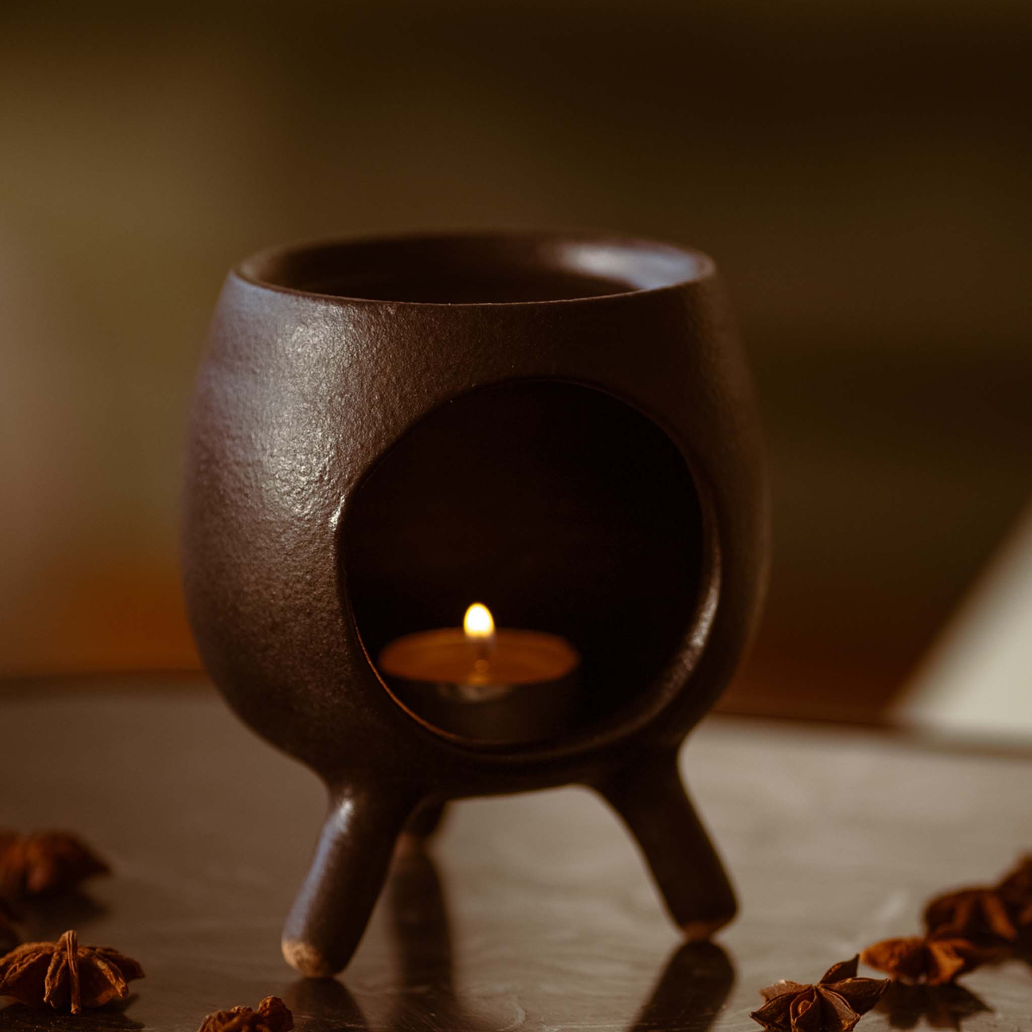 Andro Oil Burner - Ellie Home