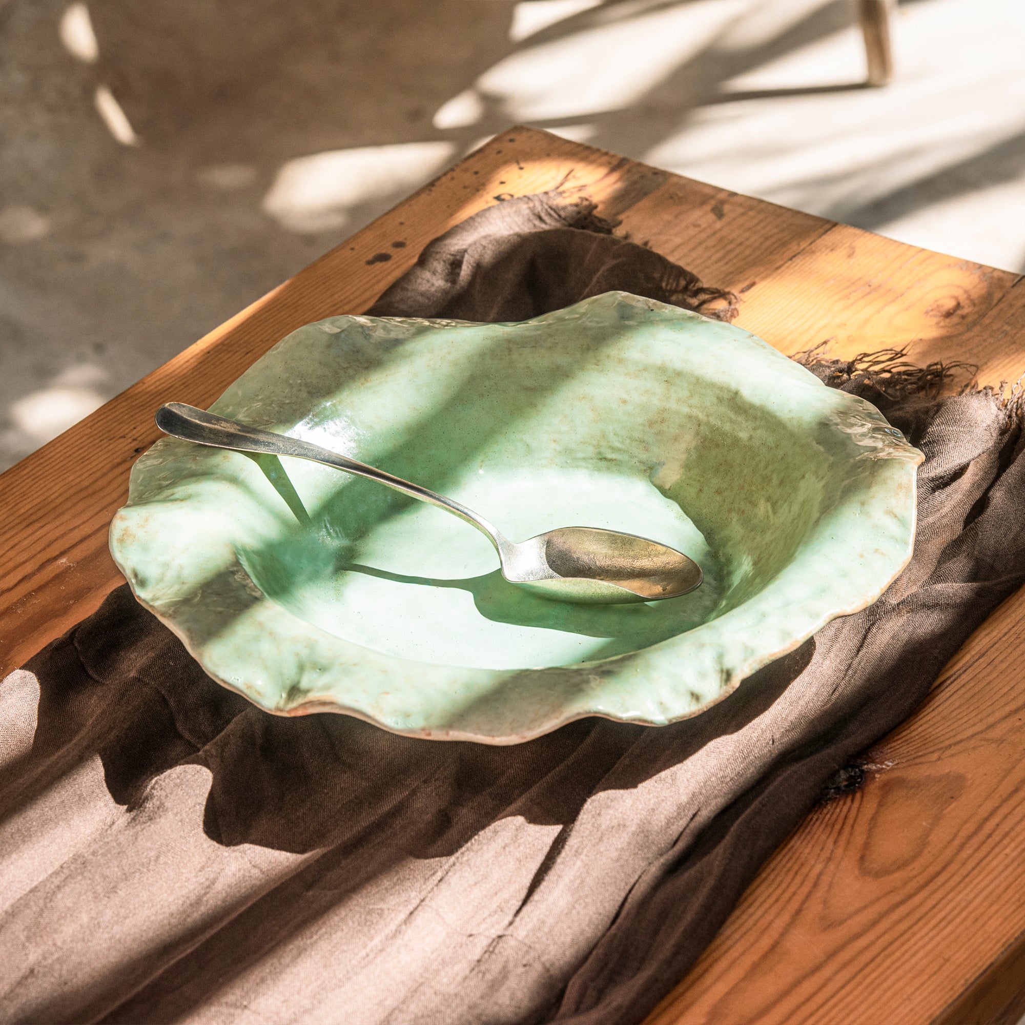 Yaqin Deep Plate - Ellie Home