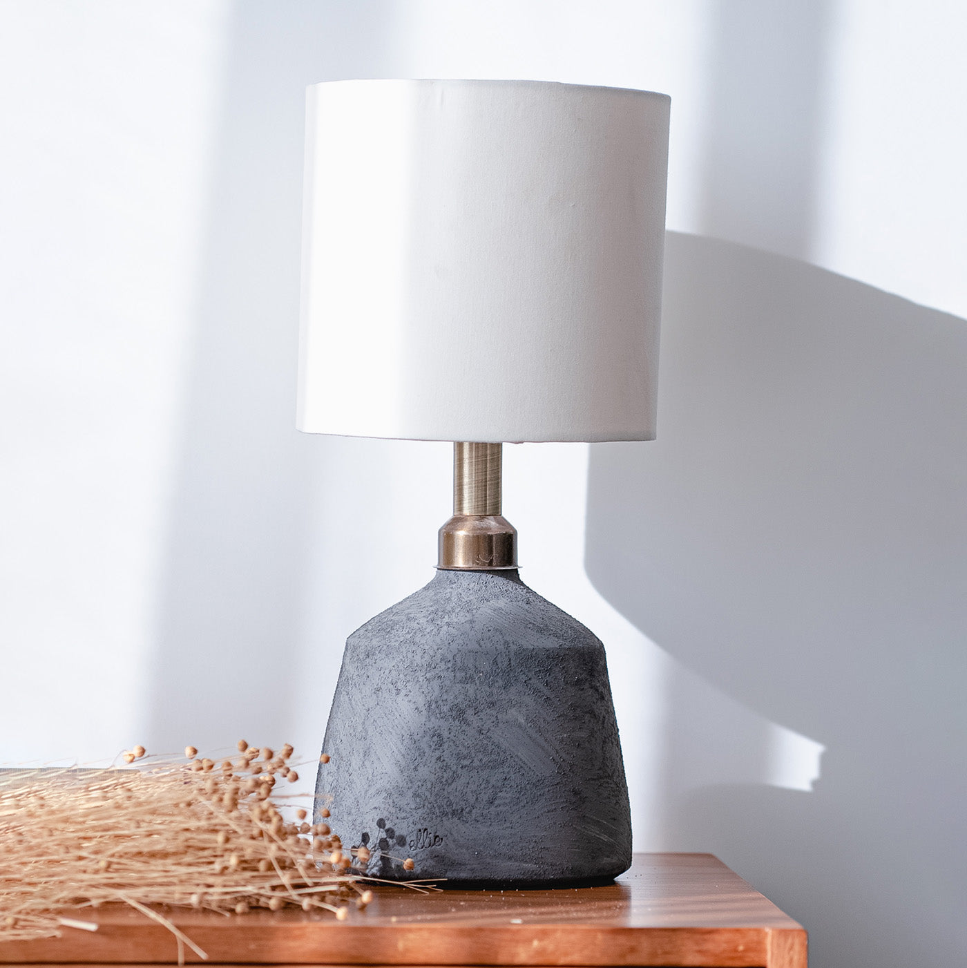 Sandy Lamp - Ellie Home