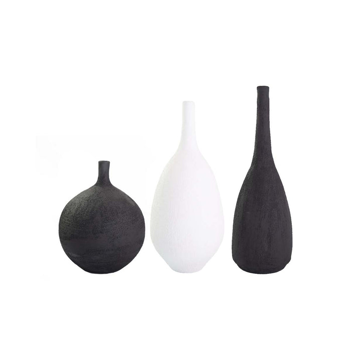 Noire Vases Set